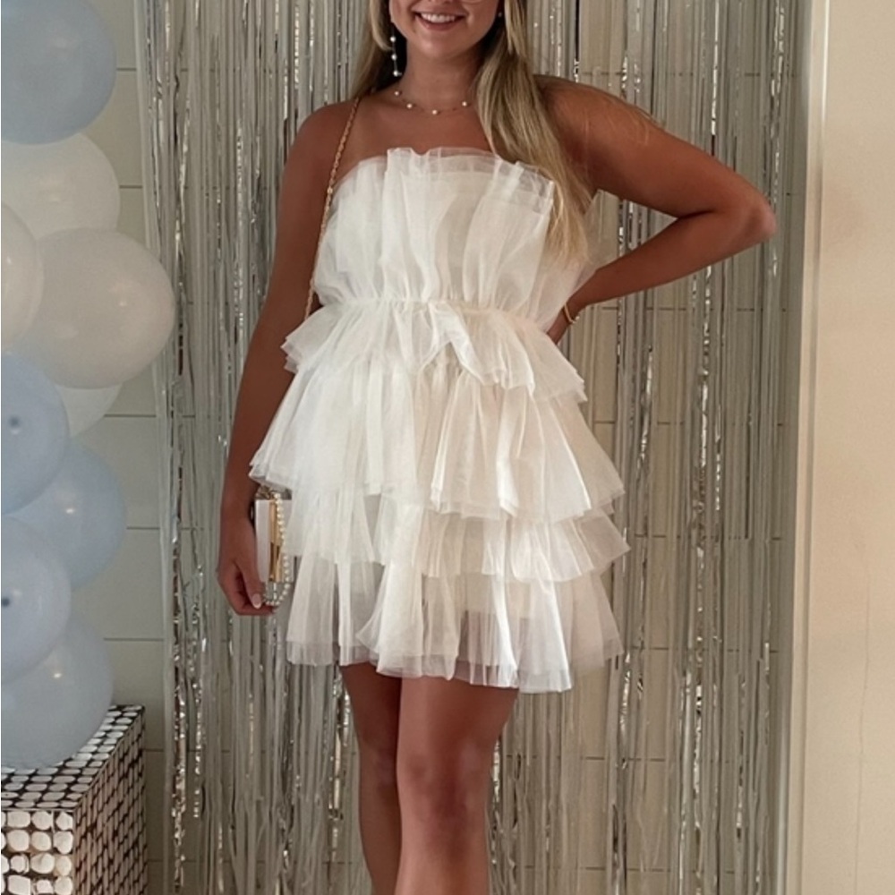 Altrd state white loofa dress